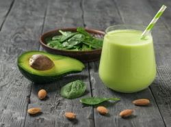 Avocado and Spinach Smoothie - PCOS Breakfast Recipes