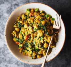 Chickpea and Spinach Scramble - High Protein Indian Breakfast